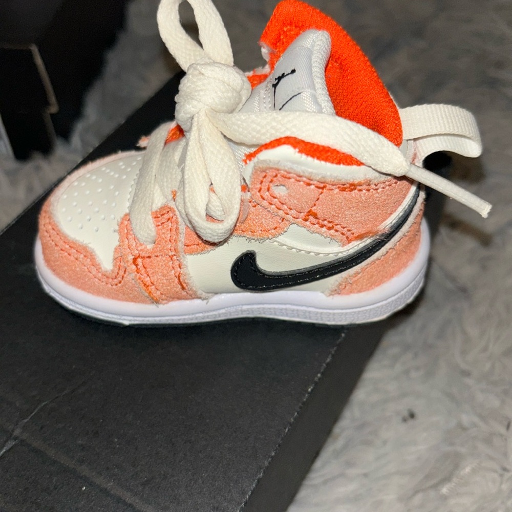 Jordan 1s 2c